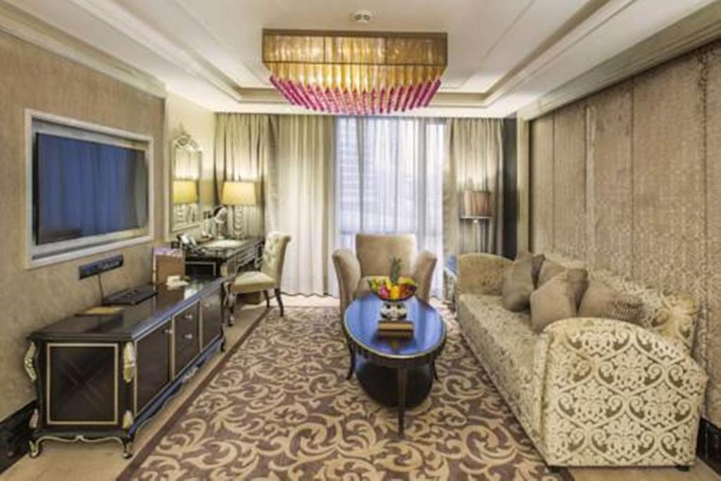 NARCISSUS THE ROYAL HOTEL & CONVENTION