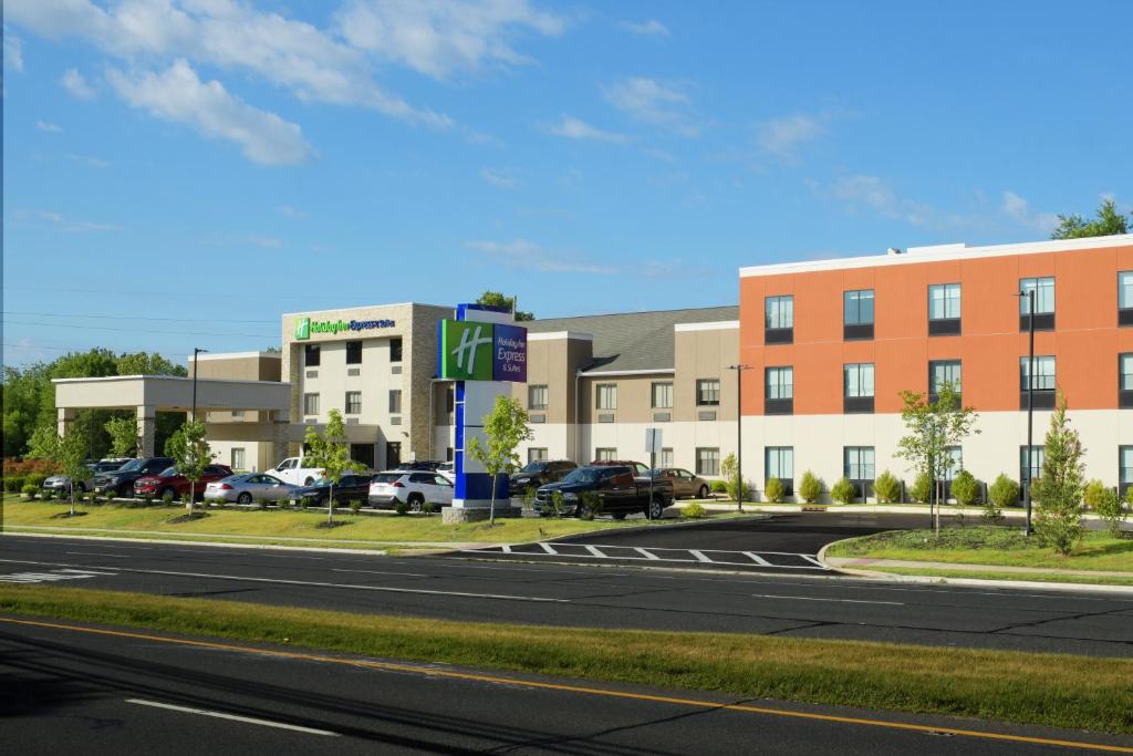 Holiday Inn Express & Suites - Williamstown - Glassboro by IHG photo