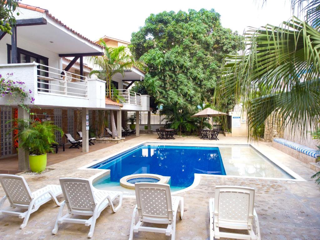 Bassein majutusasutuses Santorini Villas Santa Marta või selle lähedal