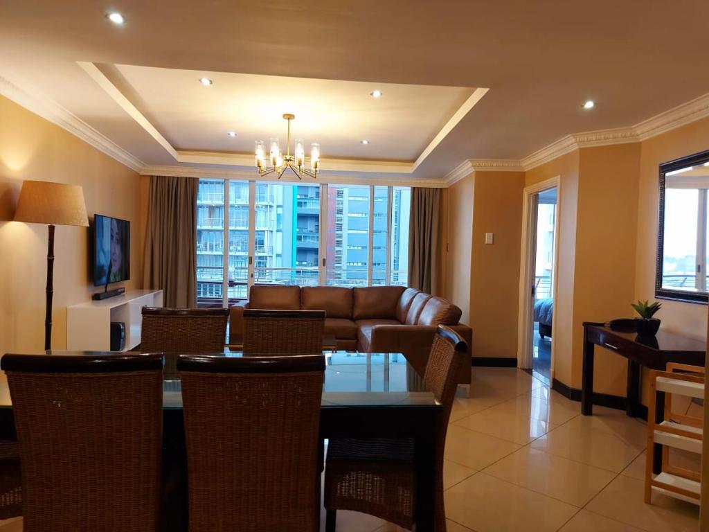 Ocean Sunrise at the Sails - Durban point waterfront - Two-Bedroom Apartment