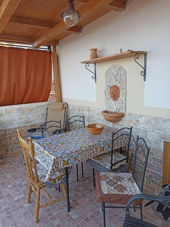 A seating area at Torre Vallelunga