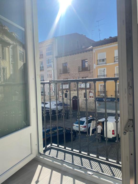 APARTAMENTOS LA FLORA BURGOS todos con aire acondicionado y ascensor - 14