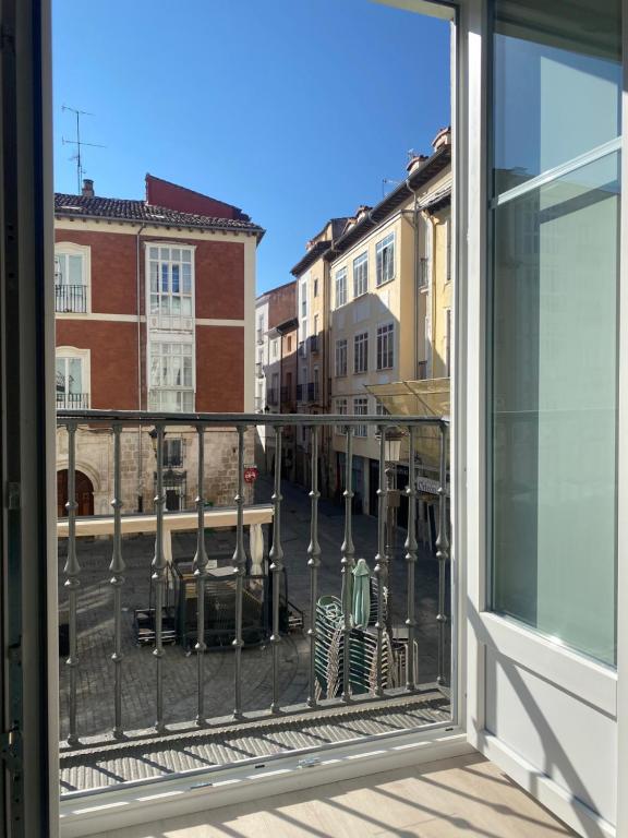 APARTAMENTOS LA FLORA BURGOS todos con aire acondicionado y ascensor - 13