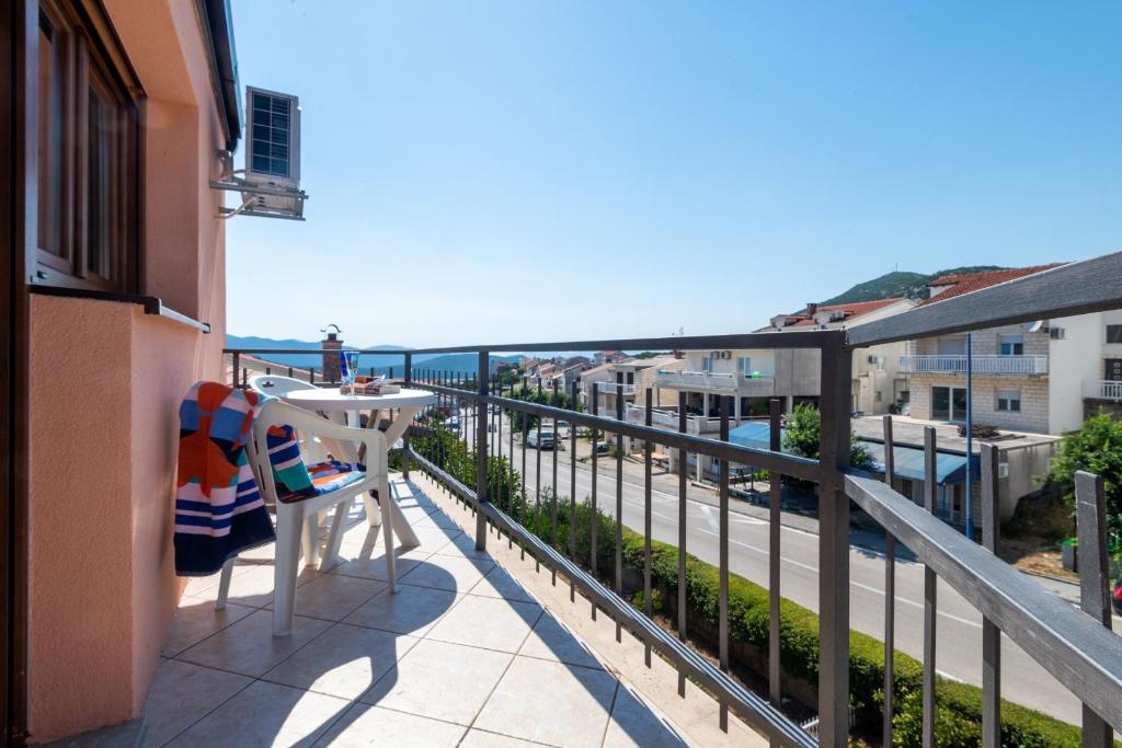 Μπαλκόνι ή βεράντα στο Apartments MIRA