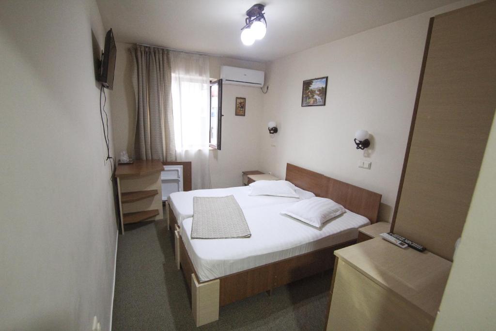 Teju Hotels - 