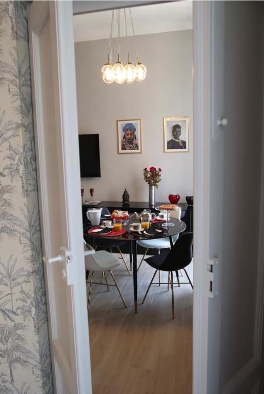 Calefati Gallery Luxury Apartment - 19