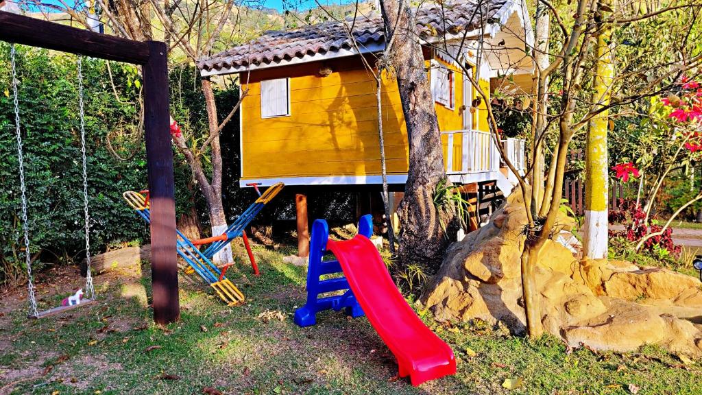 Herní místnost nebo prostor pro děti v ubytování Chalés Poly