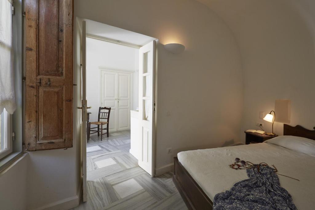 Fotografie z fotogalerie ubytování Cori Rigas Suites ve Fiře