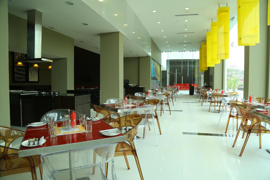 Restaurace v ubytování Keys Select by Lemon Tree Hotels, Kochi