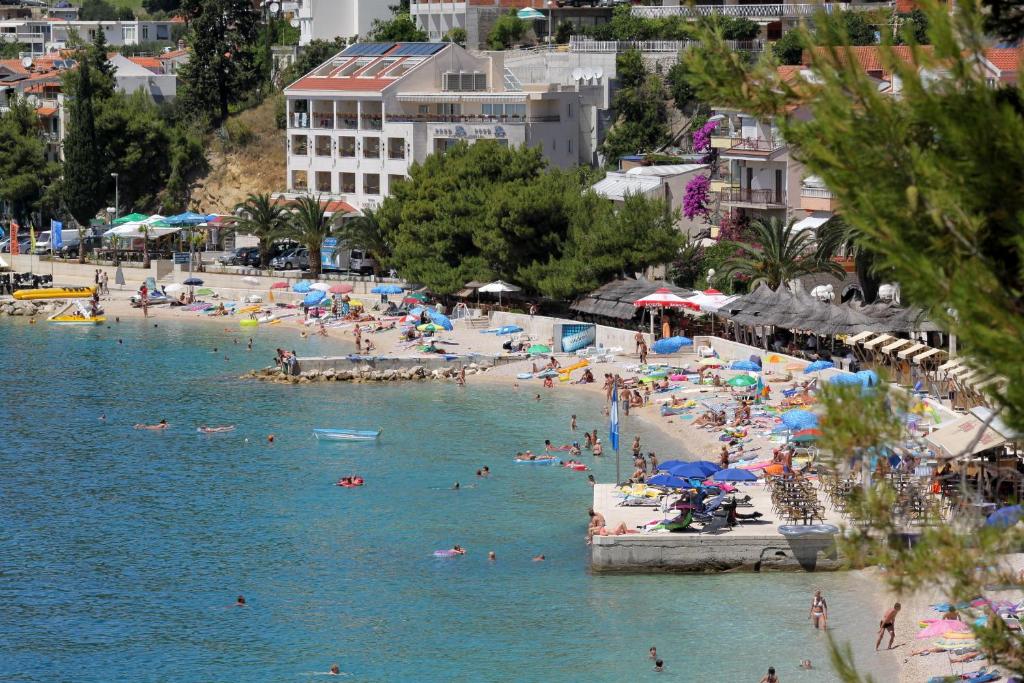 Fotografia z galérie ubytovania Apartments with a parking space Podgora, Makarska - 12807 v Podgore