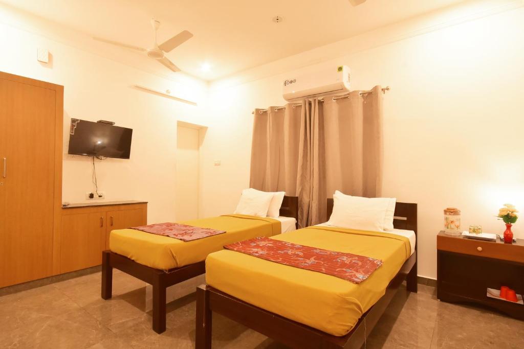 BHARATHI RESIDHOME - Superior Double Or Twin Room