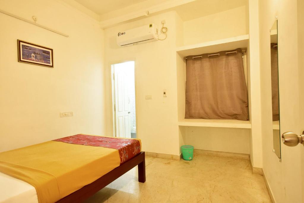 BHARATHI RESIDHOME - Three-Bedroom Villa