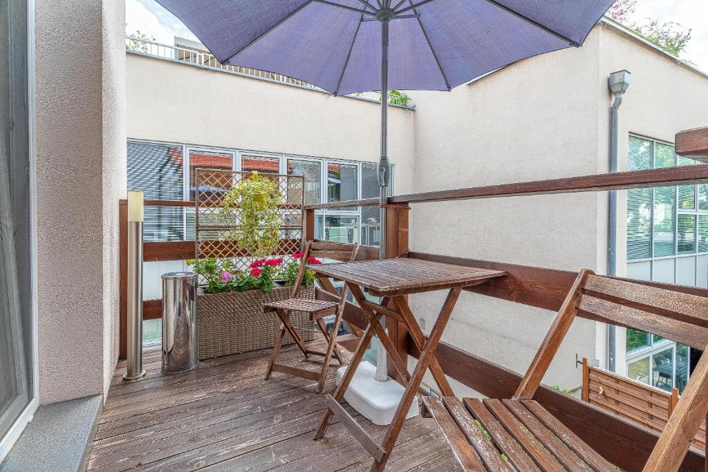 A balcony or terrace at Bratislava -apartment near the City center with a balcony