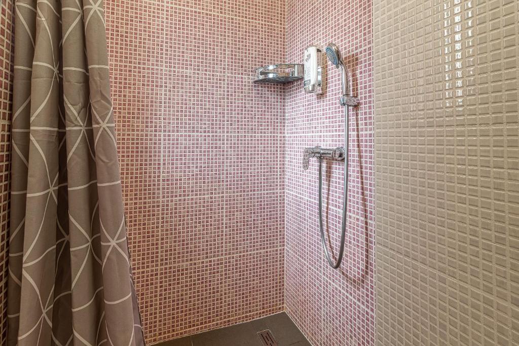 A bathroom at Bratislava -apartment near the City center with a balcony