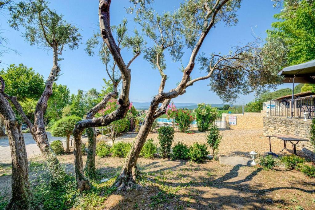 Um jardim no exterior de Vilajoun