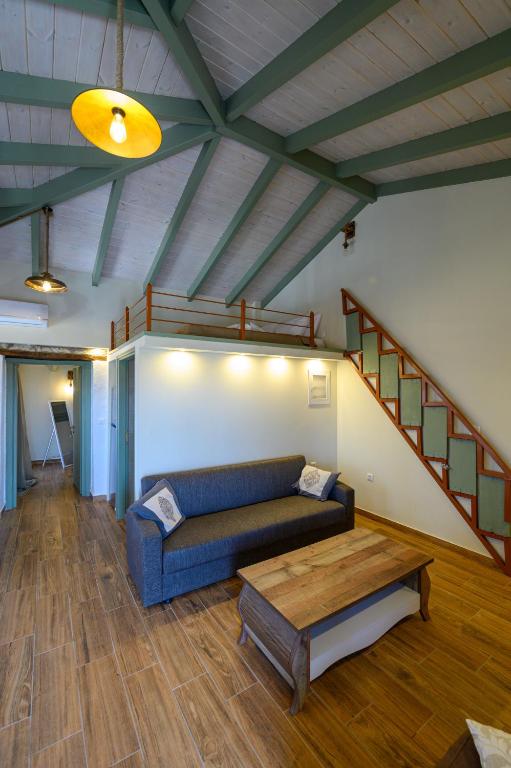 A seating area at Kalochori Luxury Cottage