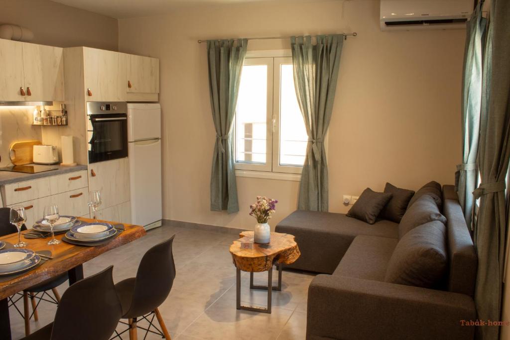 Tabak home Sea side apartment, Chania – Updated 2024 Prices