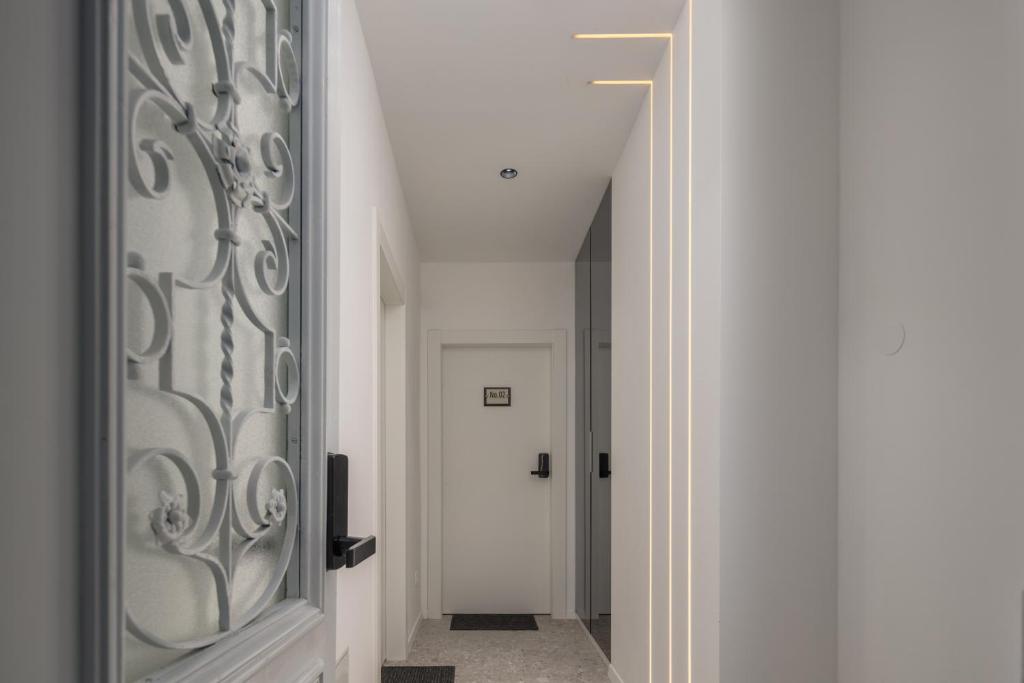 Bella Vita Apartments - 9