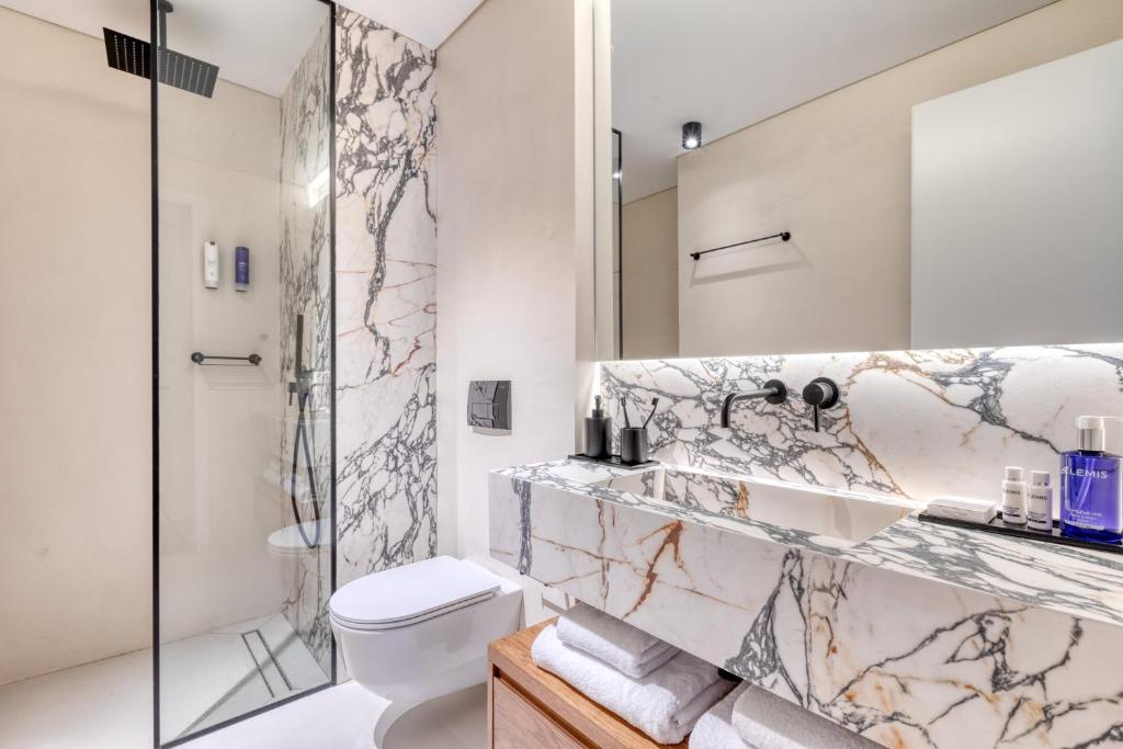 A bathroom at Neoma
