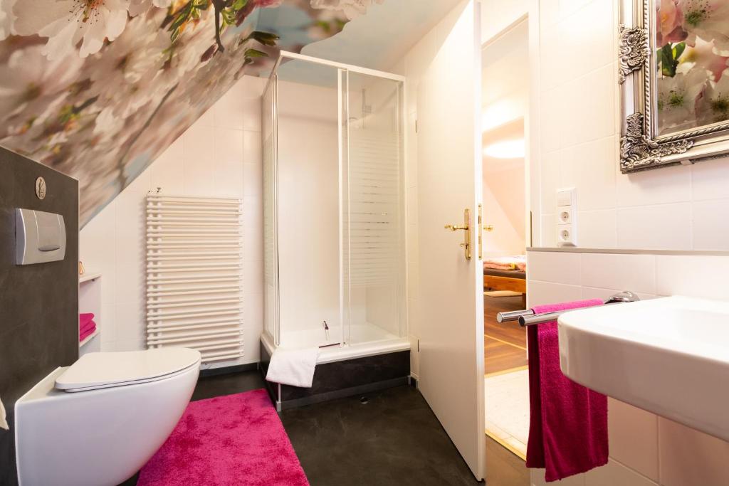 Koupelna v ubytování Haus an der Acher