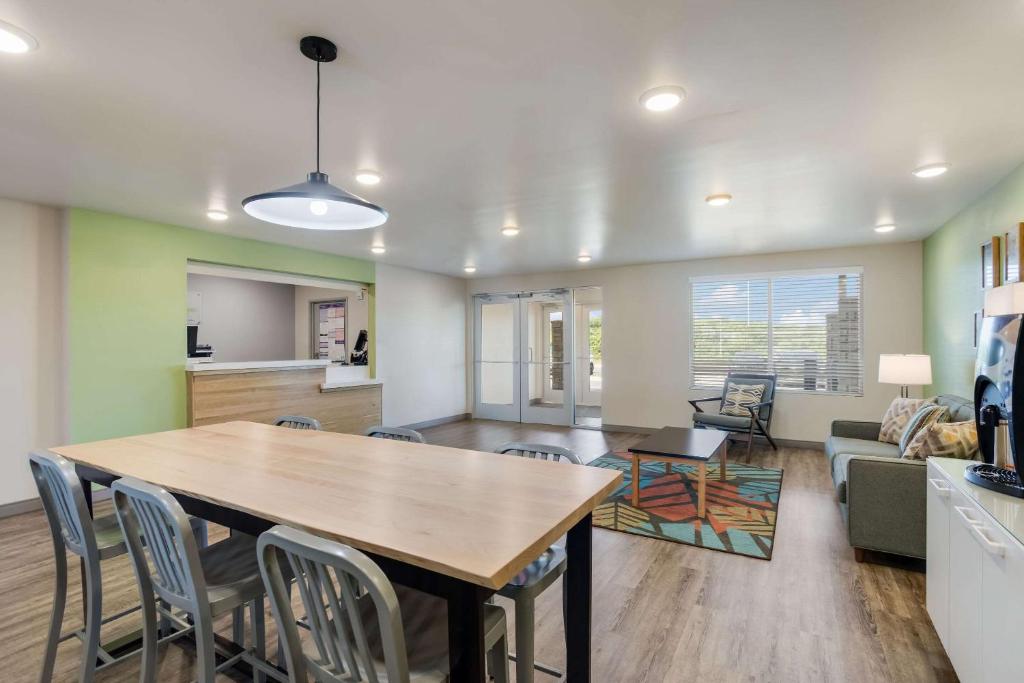 WoodSpring Suites Smyrna-La Vergne photo