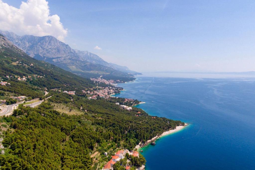 an aerial view of a large body of water at Apartments with a parking space Brela, Makarska - 17371 in Brela