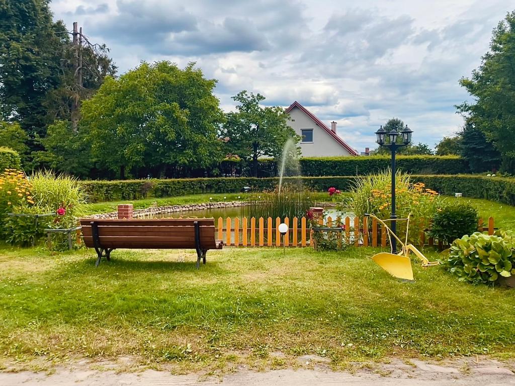 Vonkajšia záhrada v ubytovaní Agroturystyka Szerokopaś