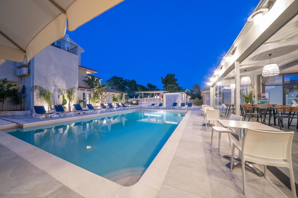 Makris Yialos Apartments - 4