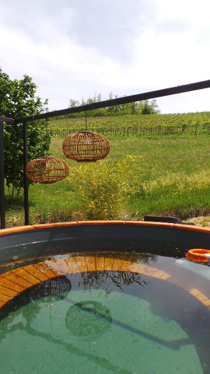 Zdjęcie z galerii obiektu Sotto La Vigna Charm Stay Adults only vacation Appartement Hayloft w mieście Montegrosso dʼAsti