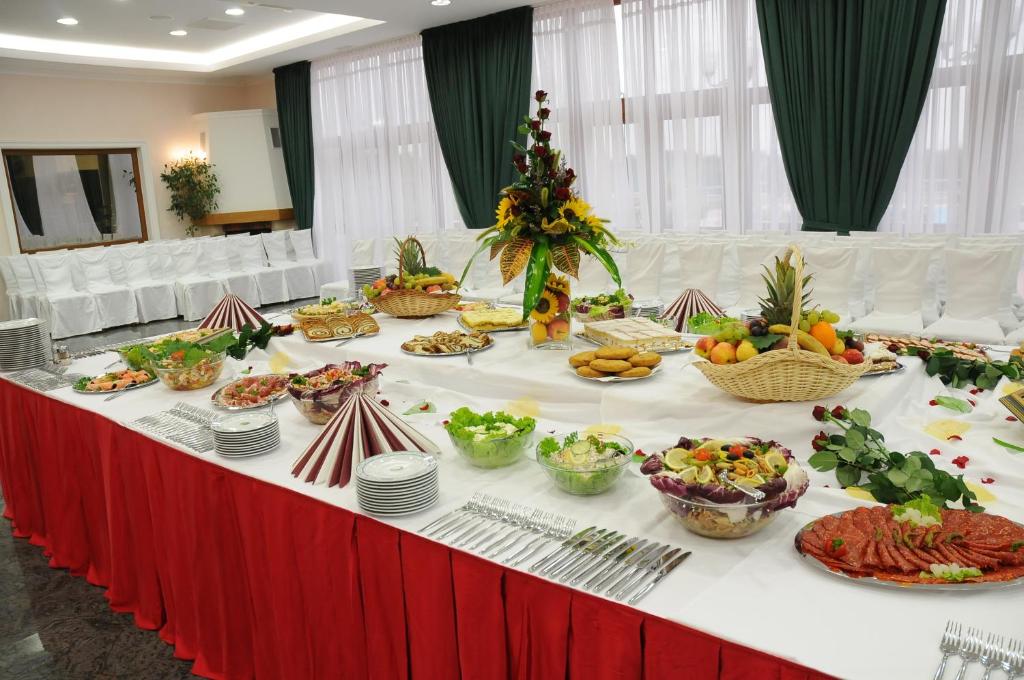Jedzenie w hotelu lub w pobliżu