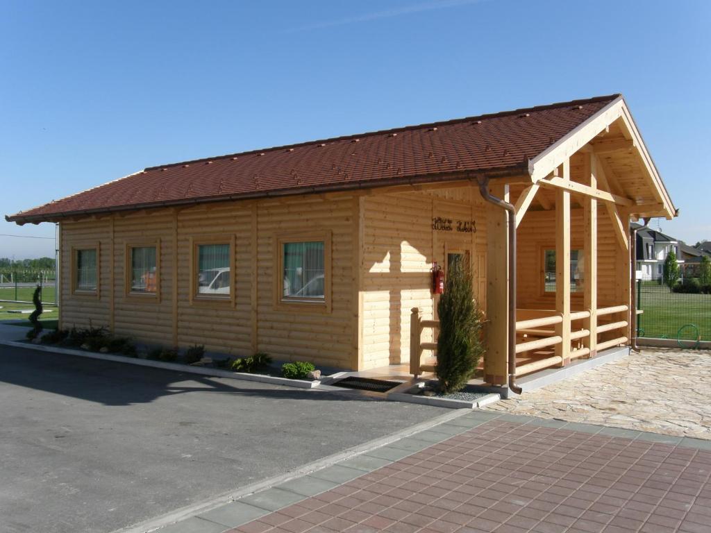Budynek, w którym mieści się hotel