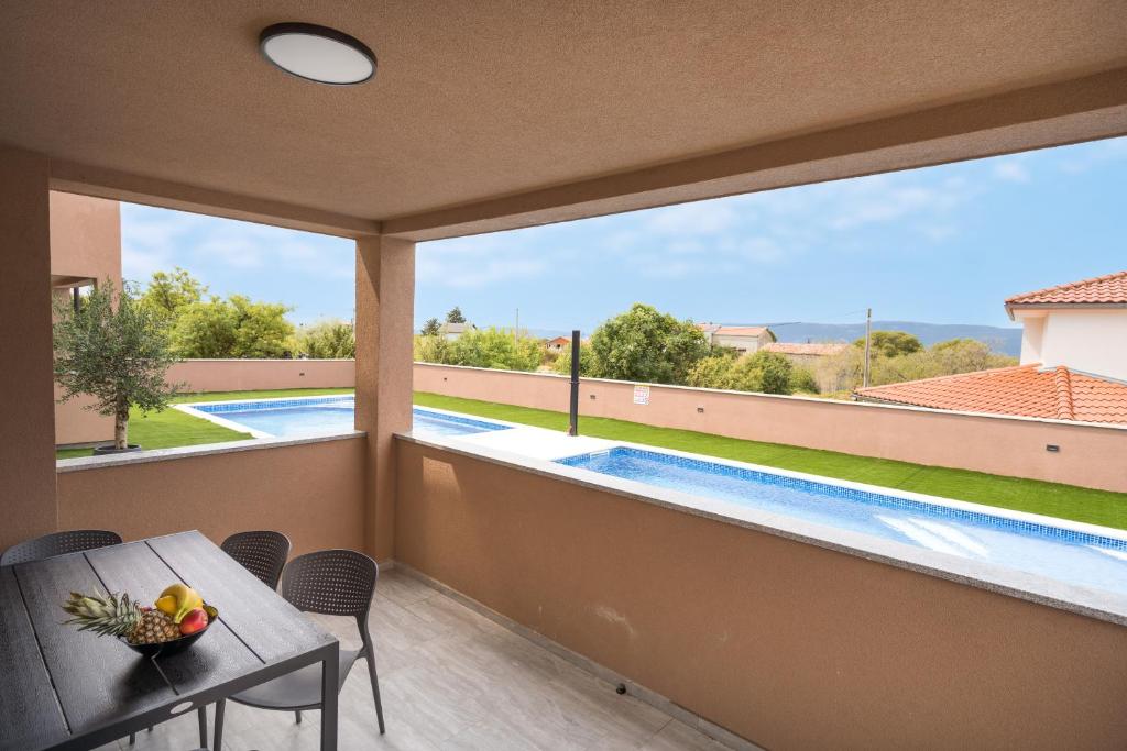 Bazén v ubytování Apartmani Villa Ruby nebo v jeho okolí