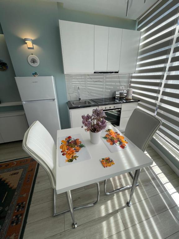 Comfort Apartment In City Center - Image 9