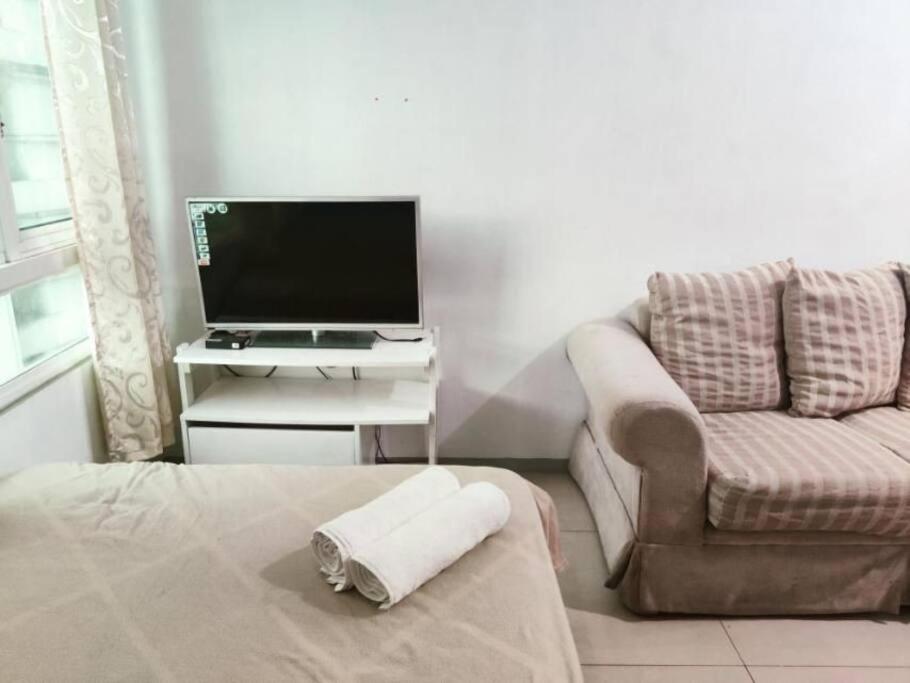Relaxing Place At Beacon Tower Makati - Hizvo