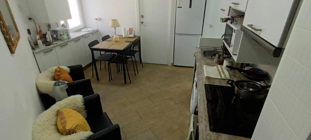 A kitchen or kitchenette at Habitación AP