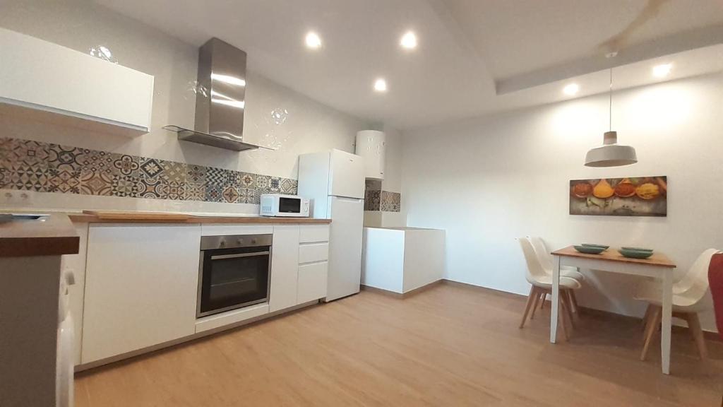 Kuchyňa alebo kuchynka v ubytovaní Apartamento Alegría