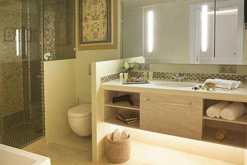 Kúpeľňa v ubytovaní Hotel Sa Calma