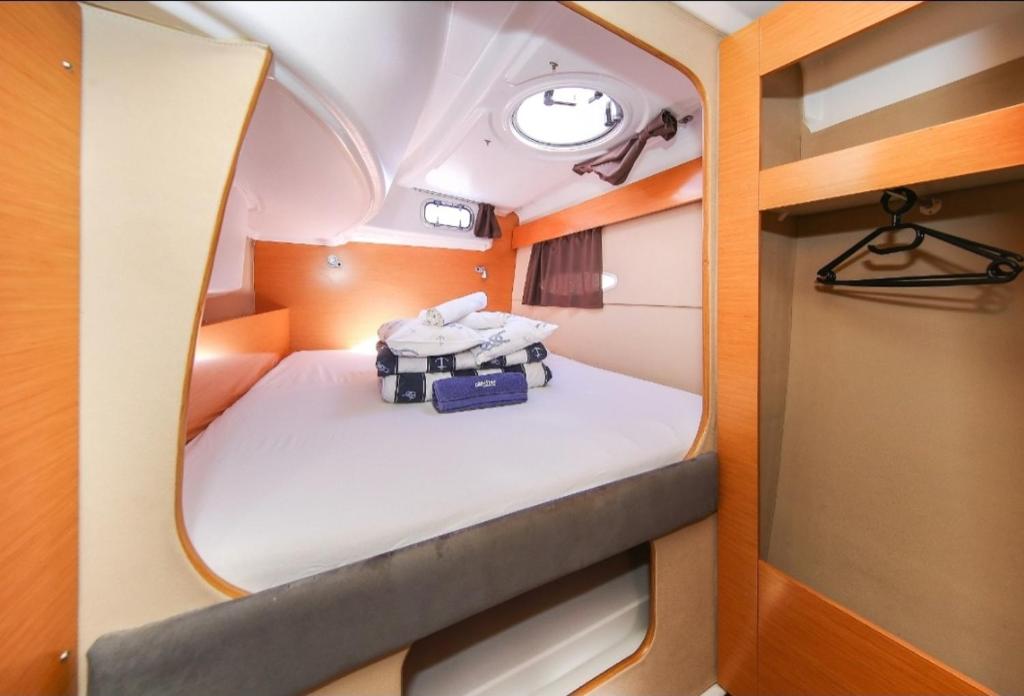 Zdjęcie z galerii obiektu Luxurious yachthouse w Korfu