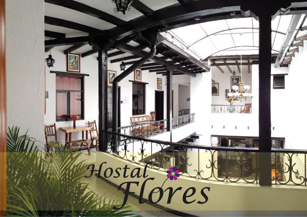 Restaurace v ubytování Hostal Flores