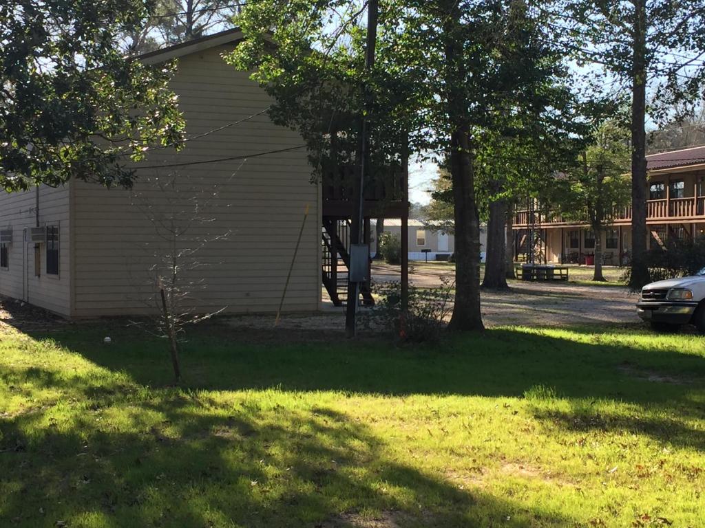 Lodge Holly Park Marina, Milam, USA