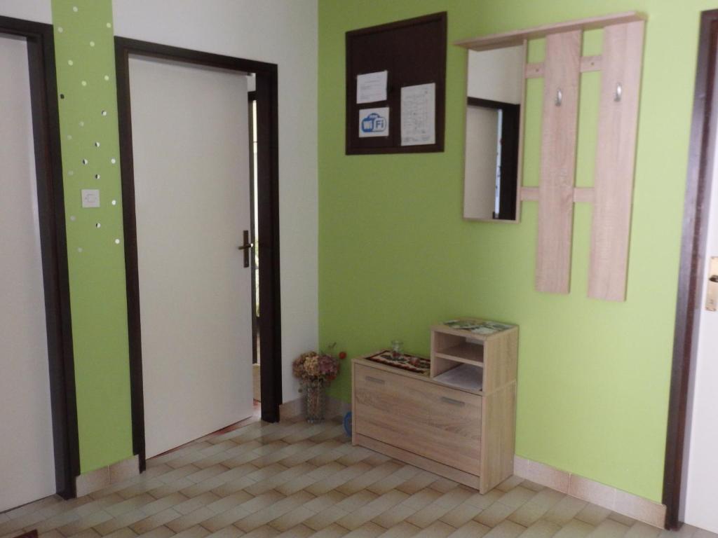 Fotografia z galérie ubytovania Apartments with a parking space Supetarska Draga - Donja, Rab - 14152 v Rabe