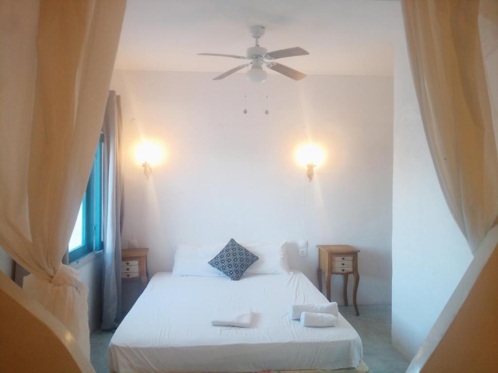 Postel nebo postele na pokoji v ubytování Sunset Suites 'Annada
