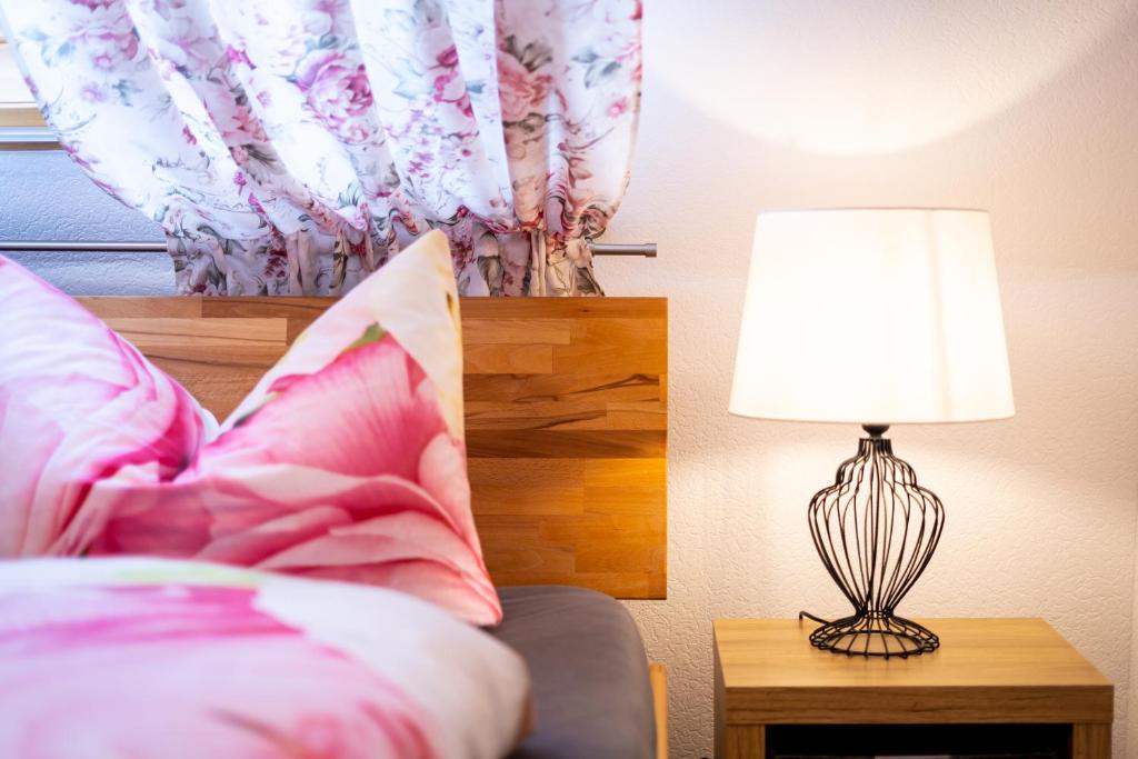 Postel nebo postele na pokoji v ubytování Haus an der Acher