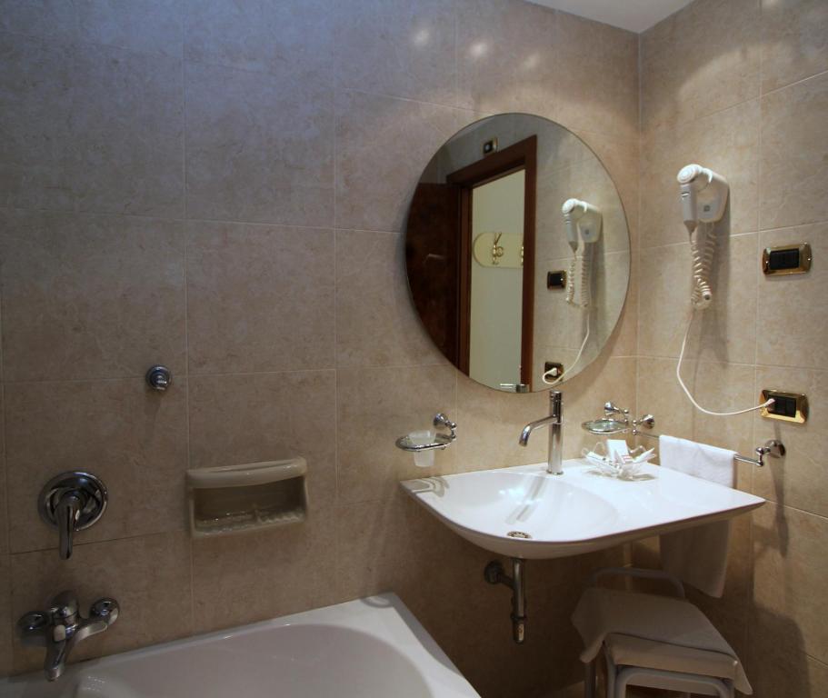 Koupelna v ubytování Hotel Cicolella