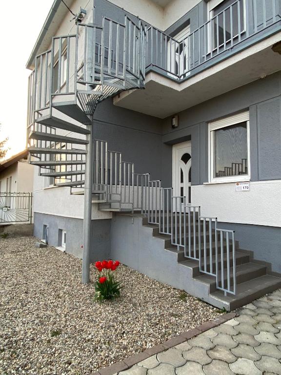 Budova, kde se the country house nachází