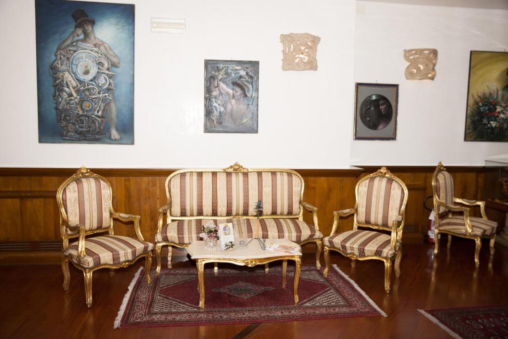 Posezení v ubytování Hotel Altavilla