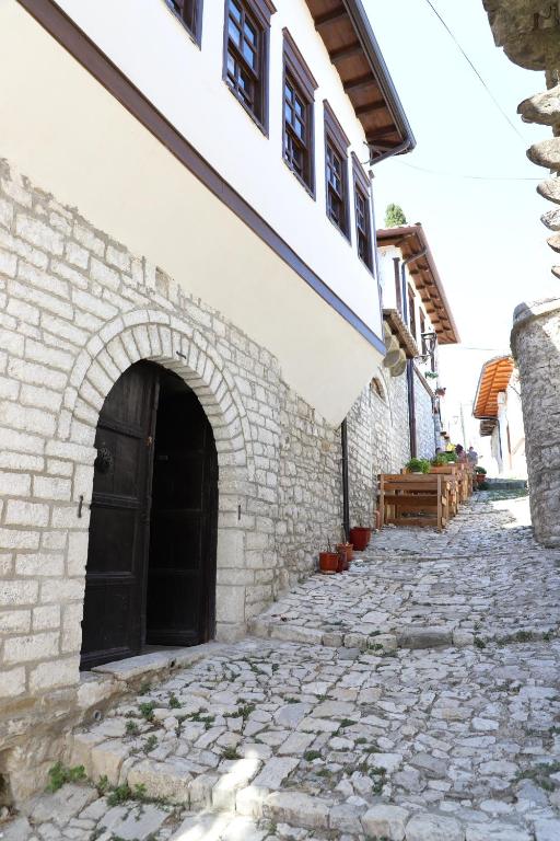 Villa Athina in Berat Castle - Since 1741 - Image 6