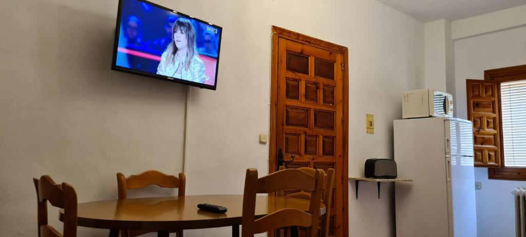 TV a/nebo společenská místnost v ubytování Alojamiento Turístico El Pantano de Cazorla
