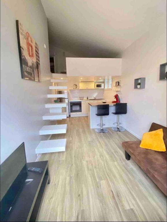 Fotografia z galérie ubytovania T1 bis Duplex récent + parking+jardin bien placé v destinácii Toulouse