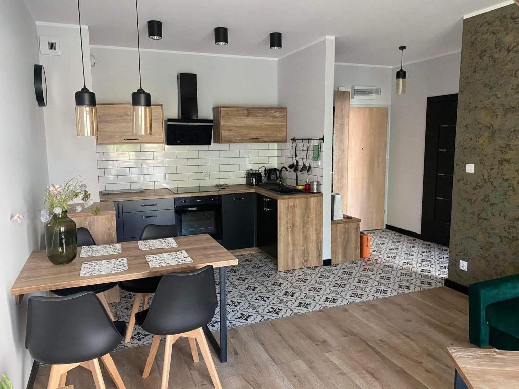 Kuchyňa alebo kuchynka v ubytovaní Apartament Tomek